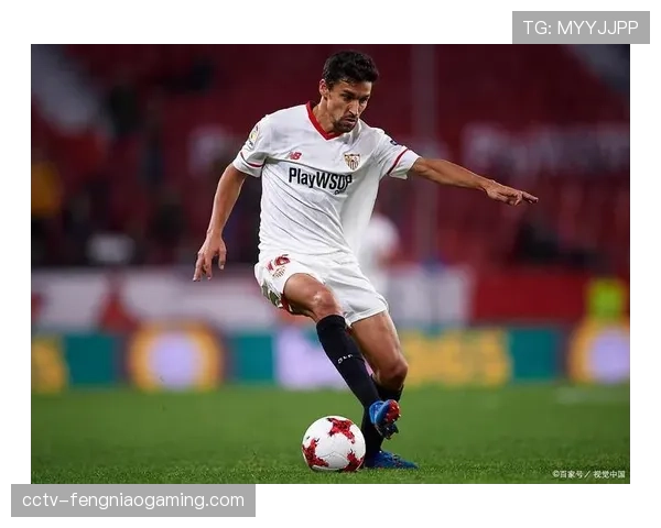 特写镜头：塞维利亚球员得知球队确定无缘欧战后，在场上茫然的表情